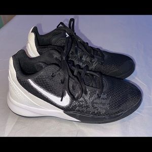 Nike Kyrie Youth Basketball shoes